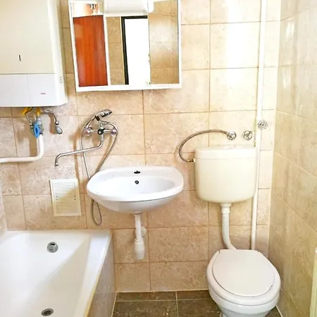 Rubin Apartment *